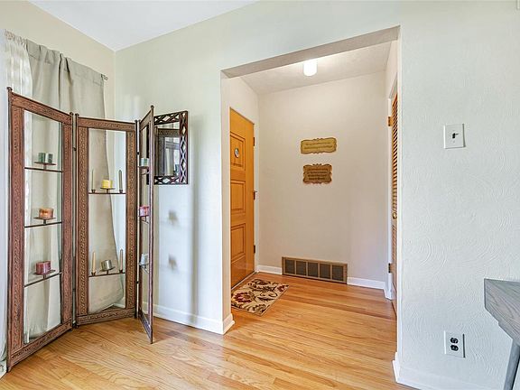 2nd image of 8228 Fendale Dr