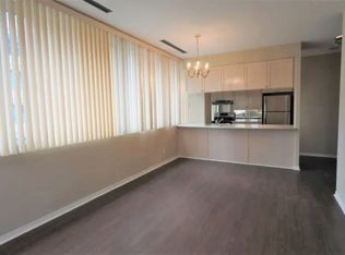 555 Yonge St #703, Toronto, ON M4Y3A6
