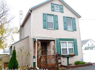 960 Burton St, Freeland, PA 18224
