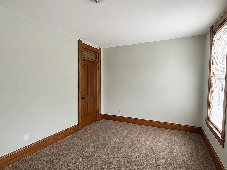 320 Alabama St — Photo 17