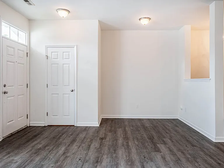 1211 Canyon Rock Ct #105 — Photo 8