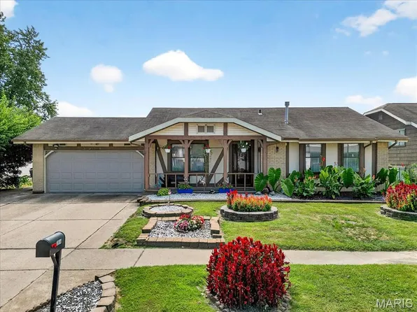 3914 Birkemeier Dr, Florissant, MO 63034