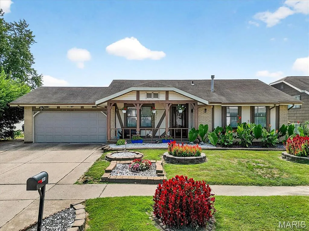 3914 Birkemeier Dr photo 1