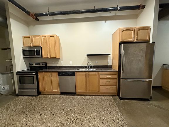 3rd image of 146 S River Ave APT 9