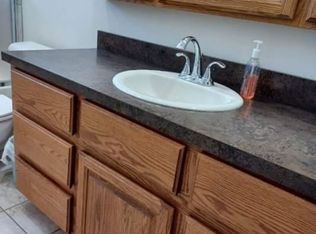 29215 Elmwood St, Roseville, MI 48066