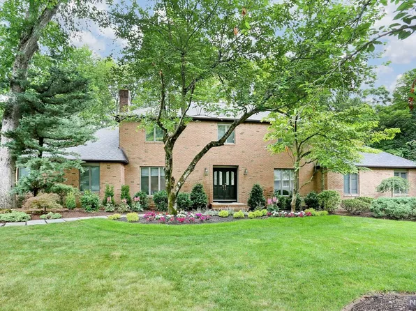 20 Daniel Ct, Woodcliff Lake, NJ 07677