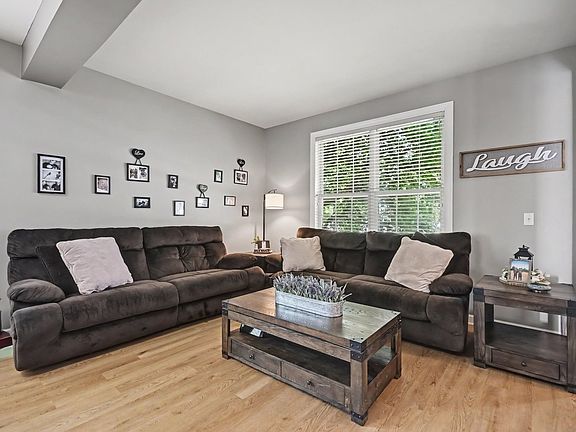 2nd image of 633 Briarcliff Dr