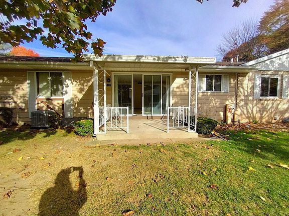 3rd image of 5805 Leisure South Dr SE