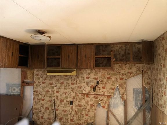 5th image of 37023 Rabbit Springs Rd