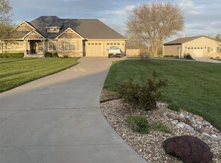 2044 SW West Trail Rd, Topeka, KS 66615