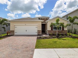 548 Spring Hill Lake Loop, Cape Coral, FL 33993