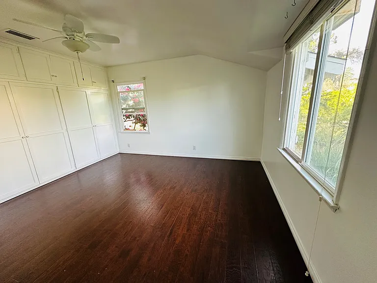 5809 Fulton Ave — Photo 14