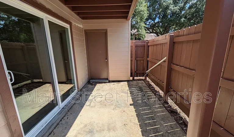 2303 W Michigan Ave #C2 — Photo 31