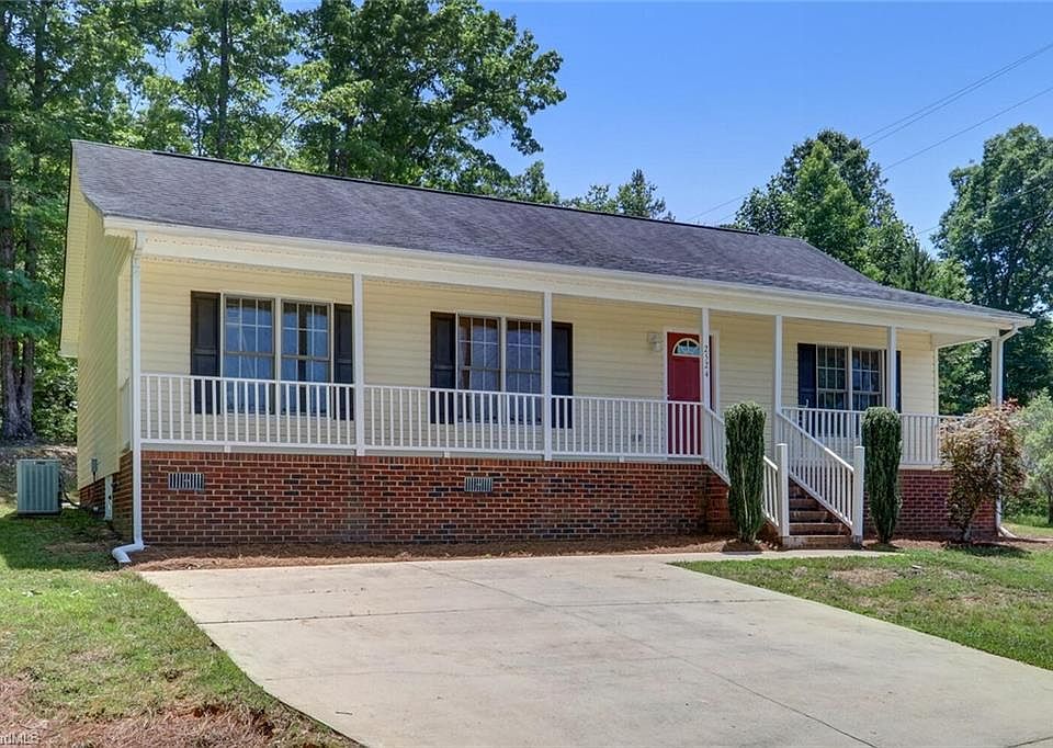 1st image of 2524 Strawberry Ln