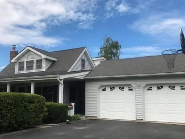 818 12th Street, West Babylon, NY 11704