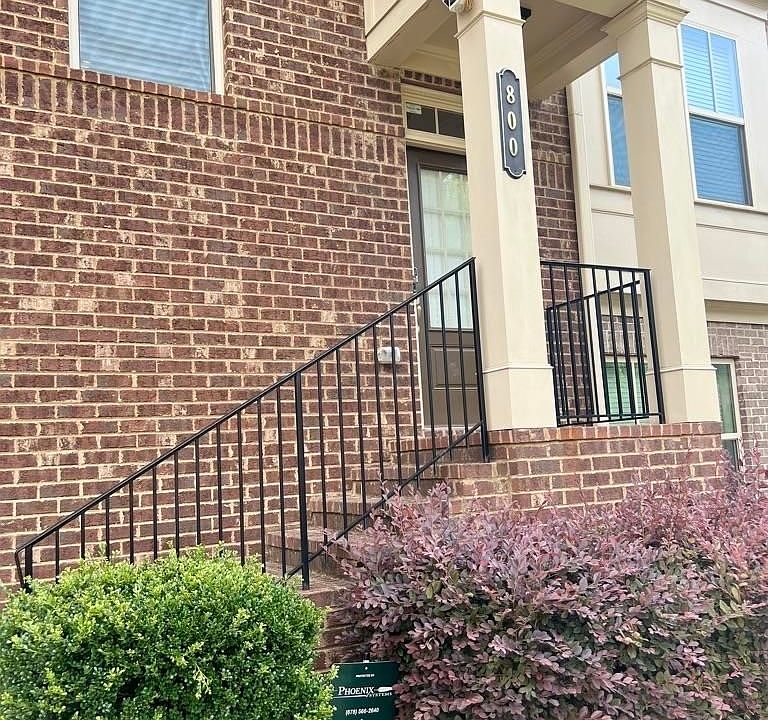 1st image of 800 Sunset Park Dr