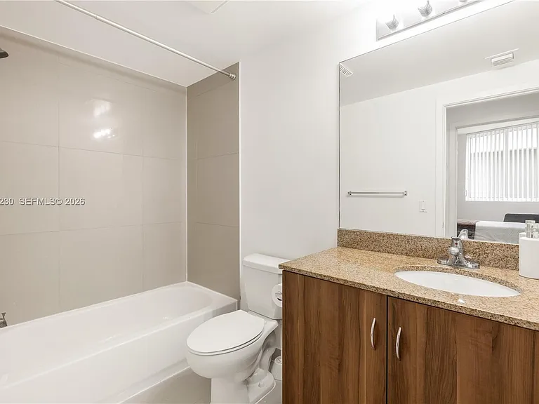 601 NE 23rd St #706 — Photo 13