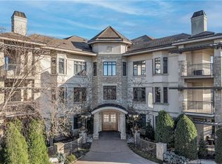 4901 W 133rd St #201, Leawood, KS 66211