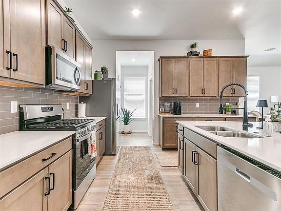4th image of 9021 NW 149th Ter