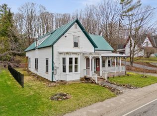 81 E River Rd, Lincoln, VT 05443