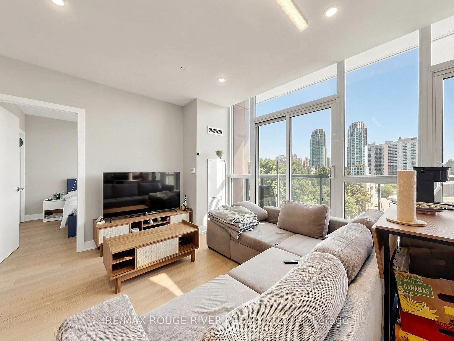 2 bed, $3,000 — Photo 4