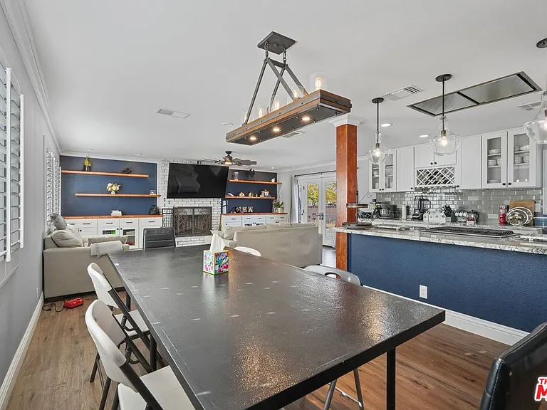 4631 W Avenue M8 — Photo 7