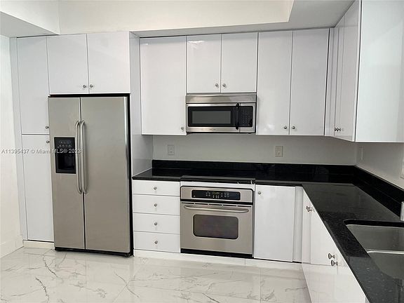 2nd image of 3340 NE 190th St APT 804