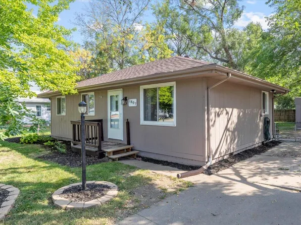 1807 S 13th St, Council Bluffs, IA 51501