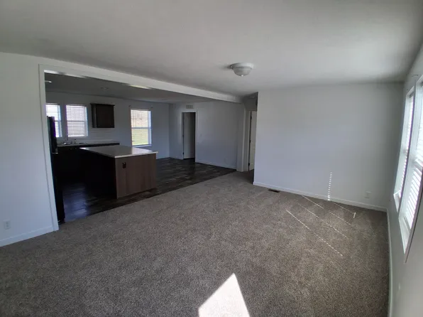 17311 E Us Highway 40 #B52, Independence, MO 64055