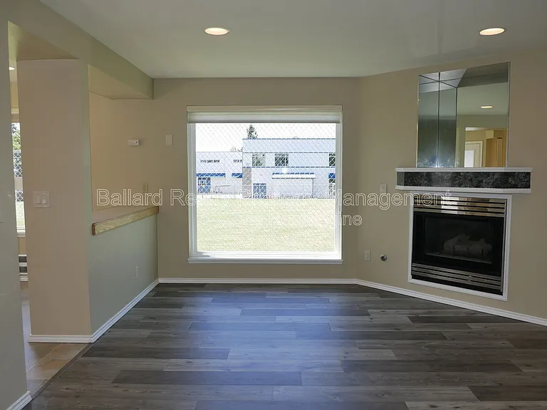 1737 NW 64th St — Photo 5