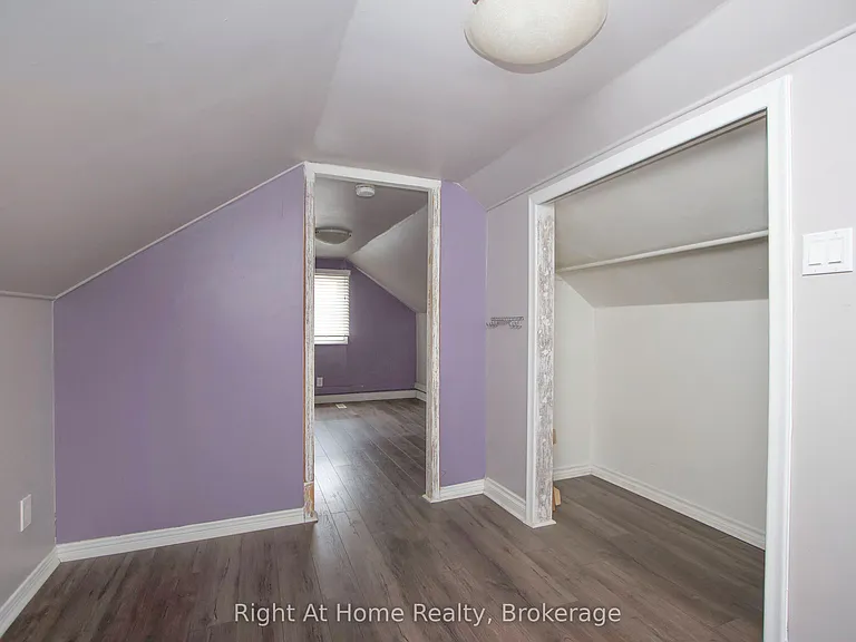 307 Vimy Ave #MAIN — Photo 11