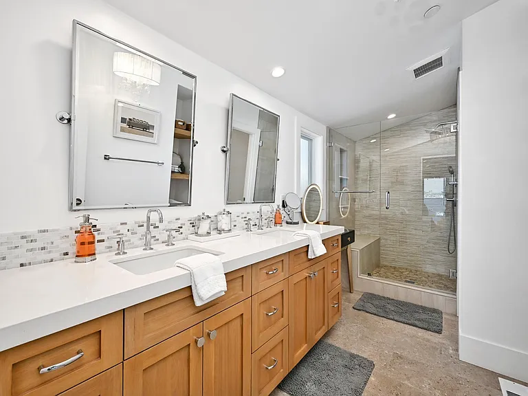 3940 Seashore Dr — Photo 38