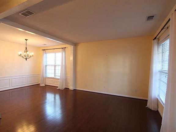 5th image of 2630 Davenport Park Dr
