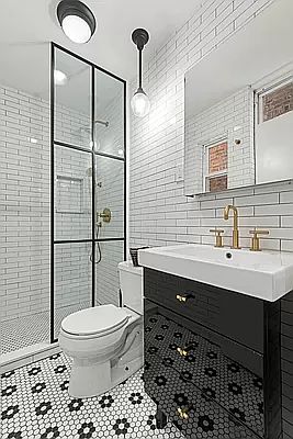 5th image of 264 W 22nd St #10