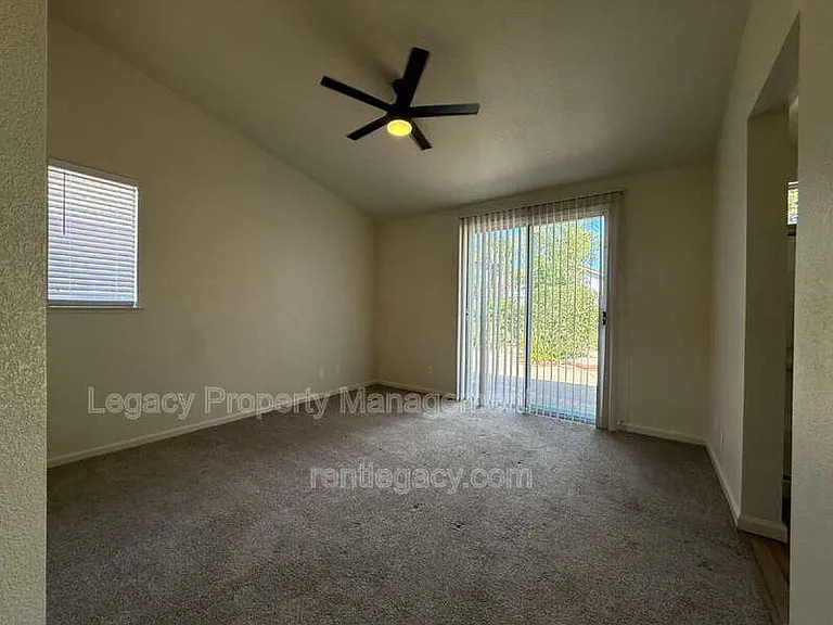 403 Munden Ct — Photo 11
