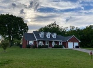 185 Swiss Stone Way E, Mount Sterling, KY 40353