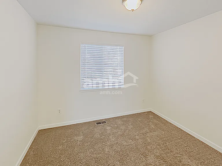 11384 Kenton St — Photo 14
