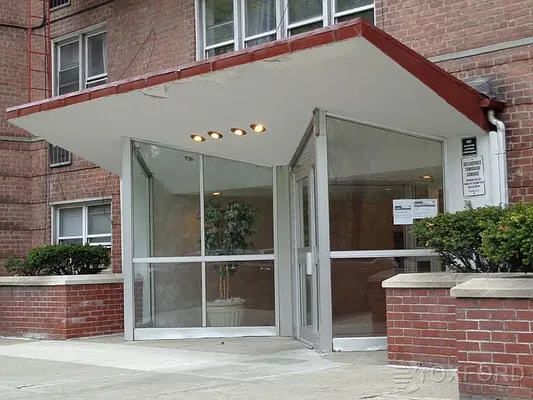 Sold by Oxford Property Group | media 8