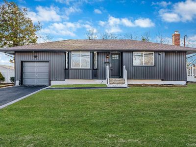 20 Bowling Lane, Deer Park, NY, 11729