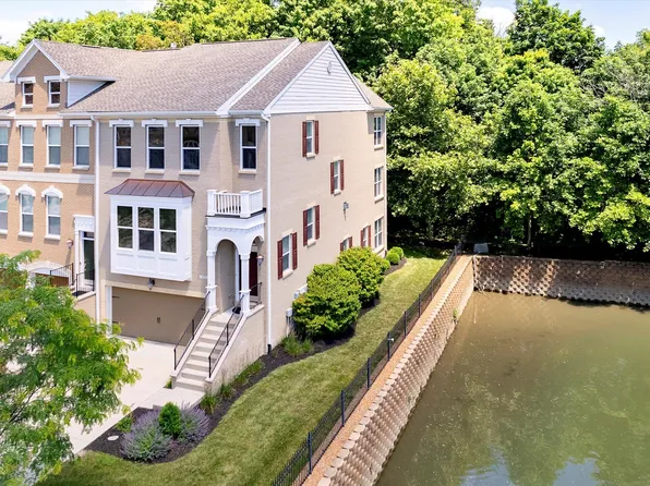 651 Greenford Trl N, Carmel, IN 46032