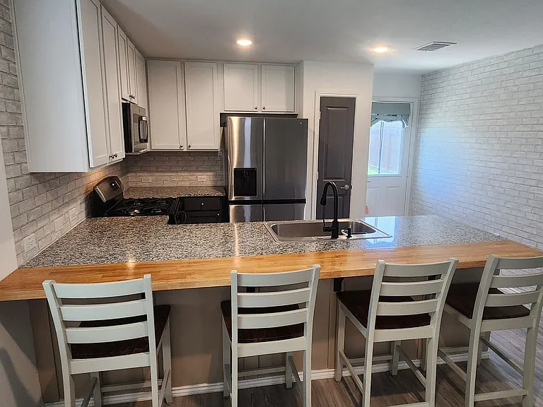 4538 Zoe Pass — Photo 6