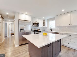 8465 Rainbow Bridge Ln, Springfield, VA 22153