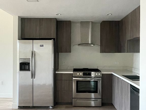 3rd image of 1307 N Bronson Ave #303