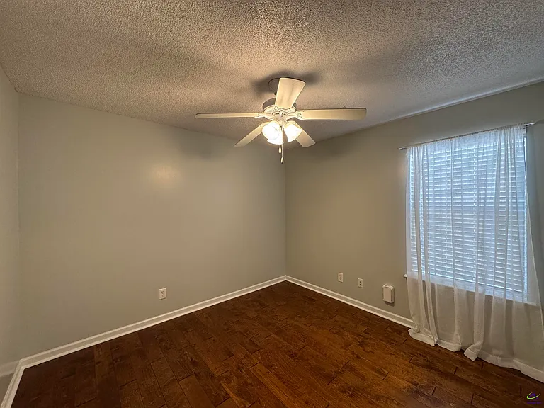 207 S Houston Springs Blvd — Photo 6