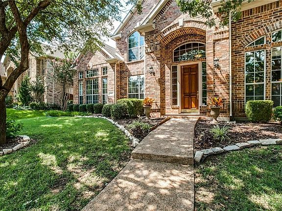 Short Distance to Community Nature Trails, Playgrounds and More