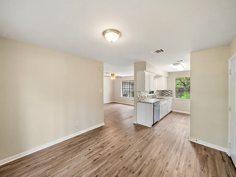 3419 Dovie Dr — Photo 9