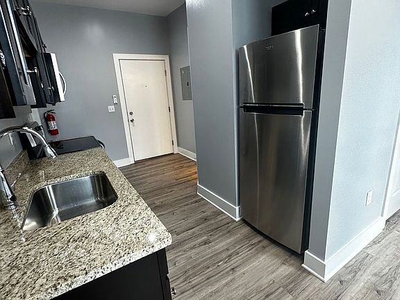 2nd image of 4632 Centre Ave #2