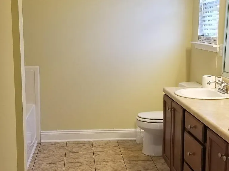 9718 Estate Dr — Photo 17