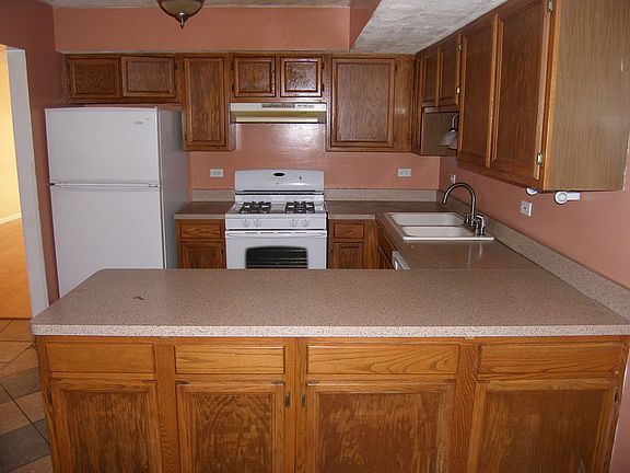 5th image of 1073 E Cottonwood Way