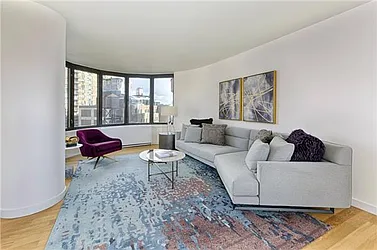 Rented by R New York